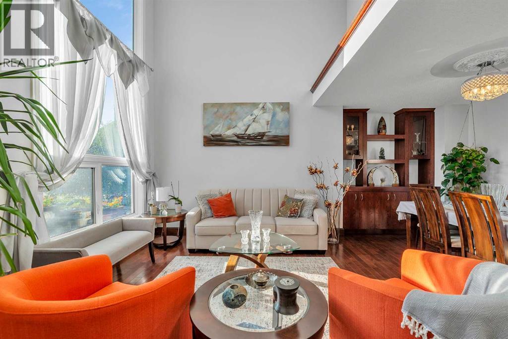 Single Family House for Sale in  Royal Crest Terrace NW Royal Oak Calgary 