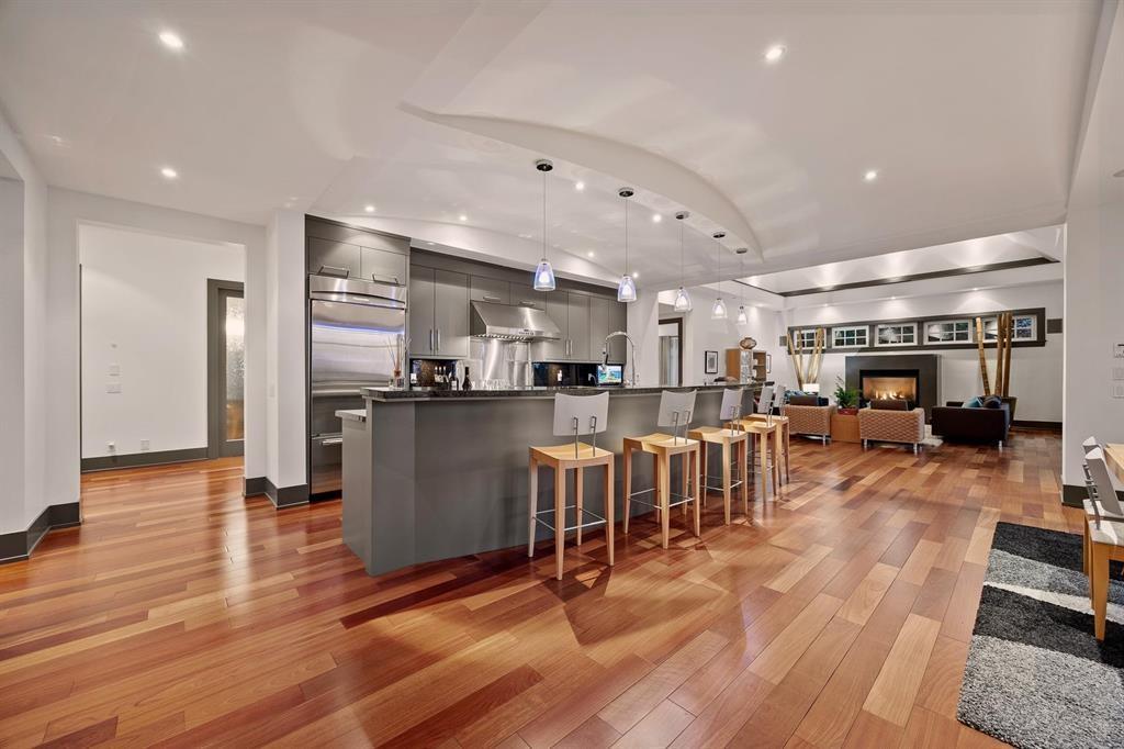 2737 CRESCENT DRIVE, Surrey