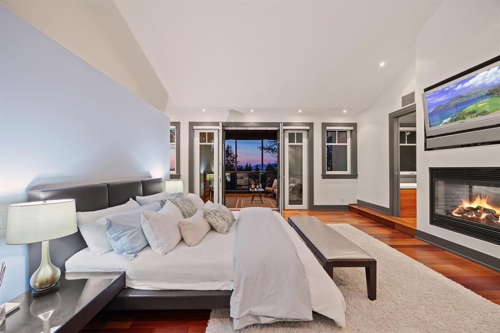 2737 CRESCENT DRIVE, Surrey