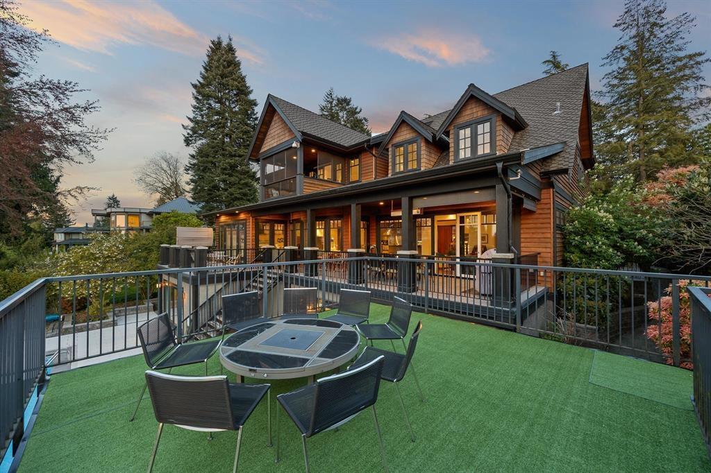2737 CRESCENT DRIVE, Surrey
