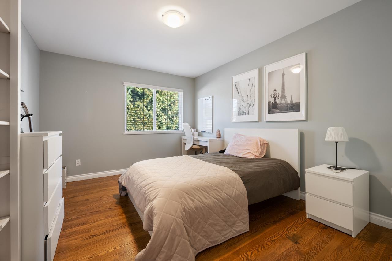 14027 BLACKBURN AVENUE, White Rock