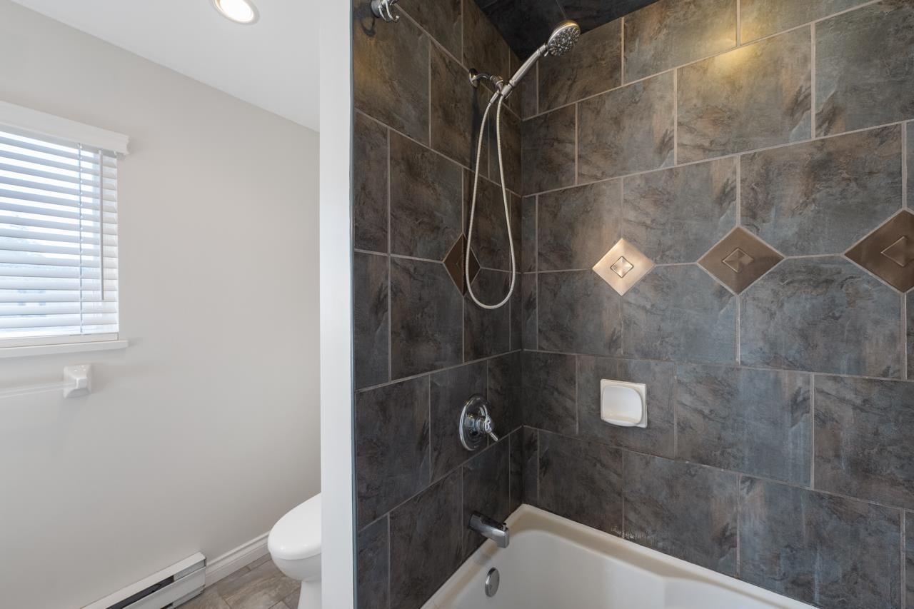 14027 BLACKBURN AVENUE, White Rock