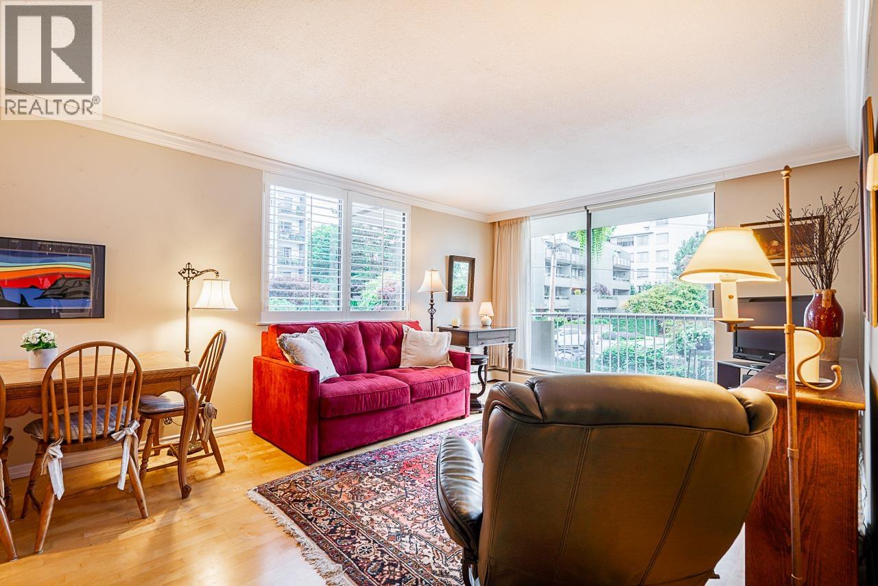 204 2150 BELLEVUE AVENUE, West Vancouver