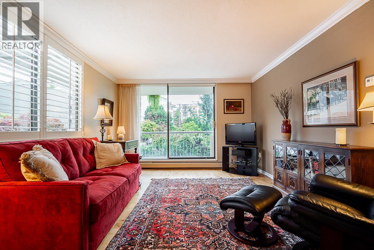 204 2150 BELLEVUE AVENUE, West Vancouver