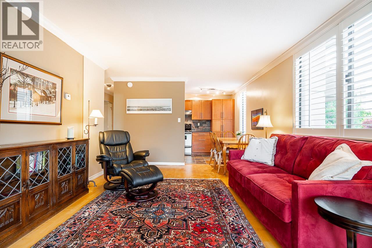 204 2150 BELLEVUE AVENUE, West Vancouver
