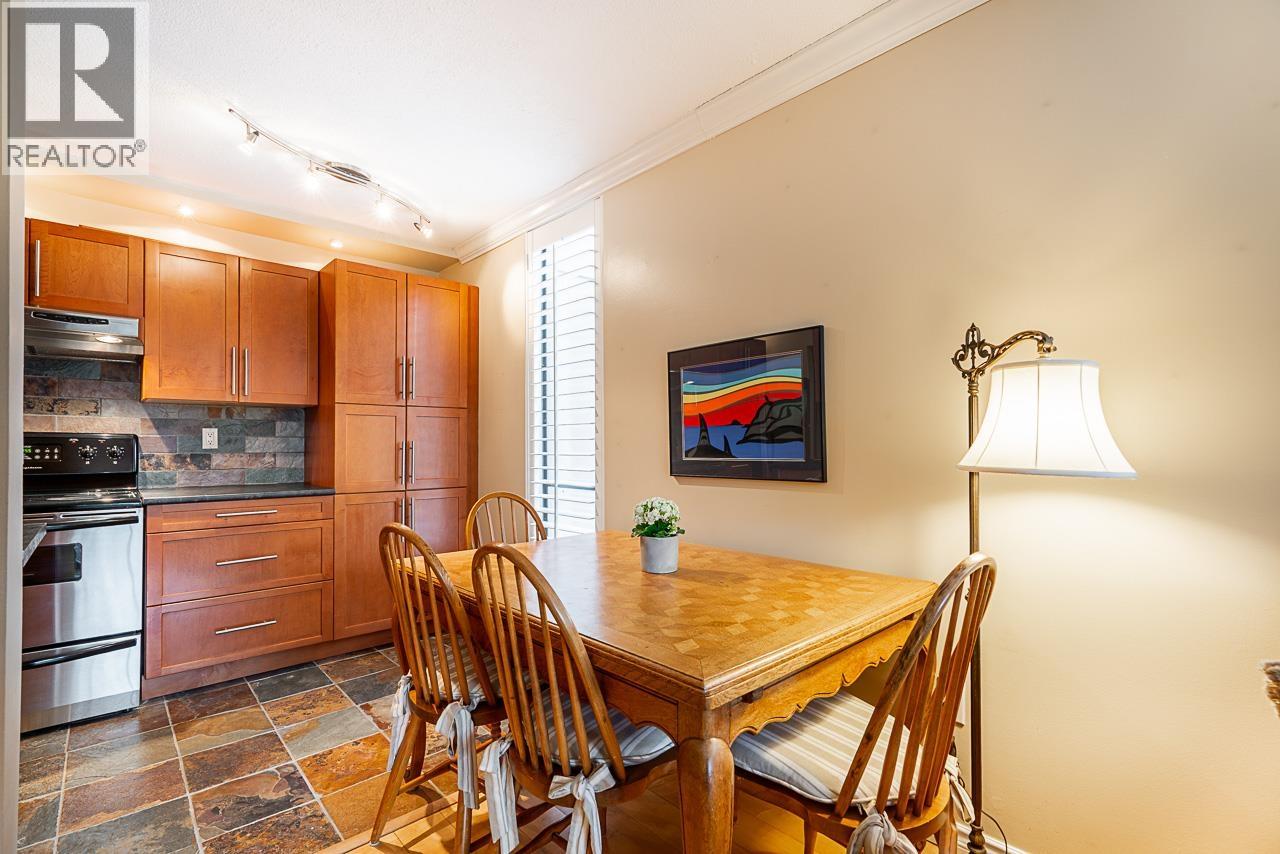 204 2150 BELLEVUE AVENUE, West Vancouver