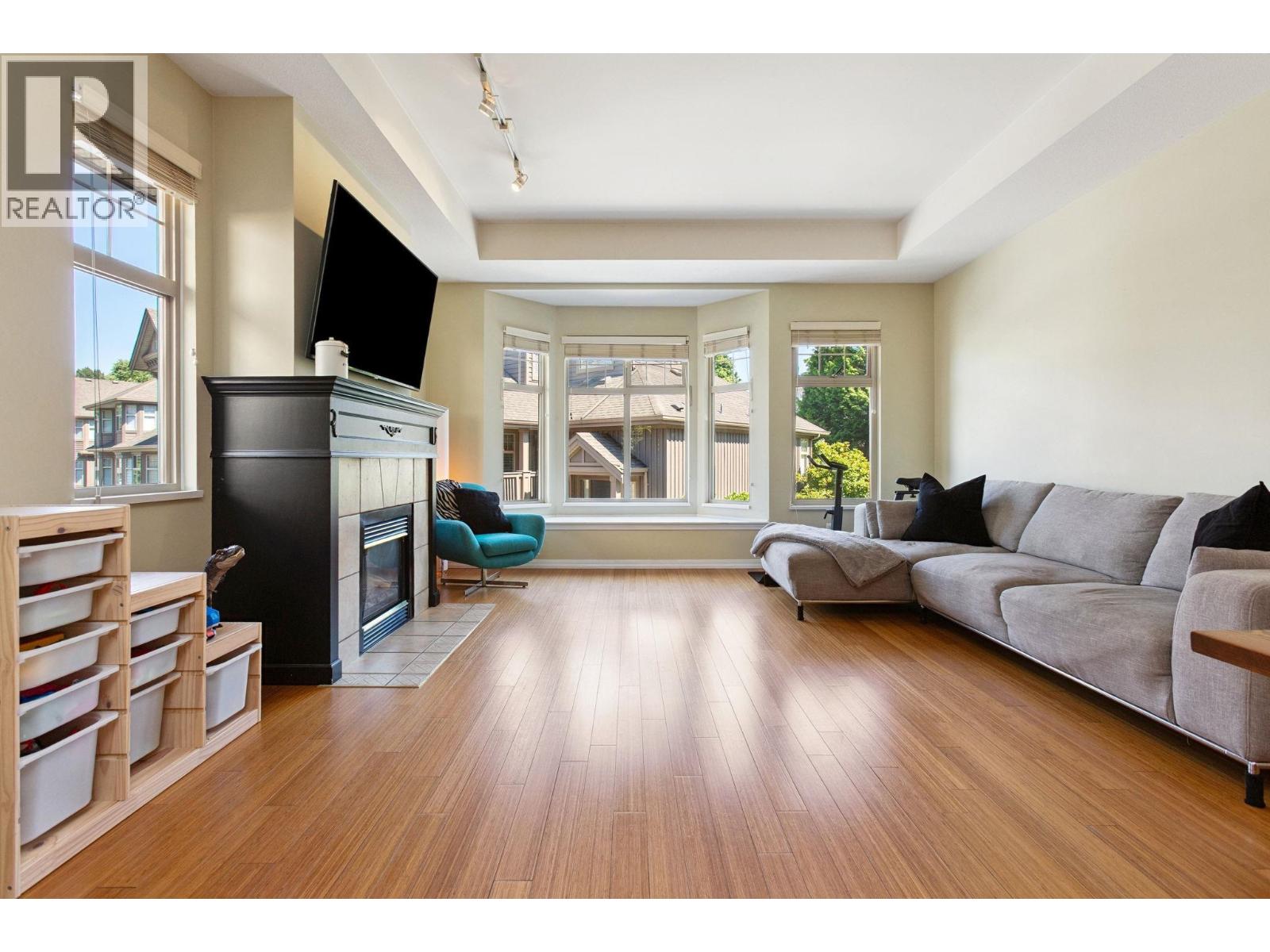 15 8868 16TH AVENUE, Burnaby