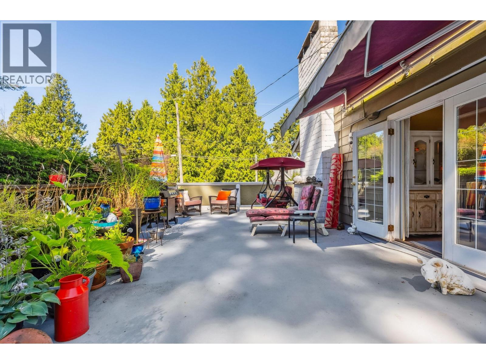 1554 FARRELL Crescent, Delta