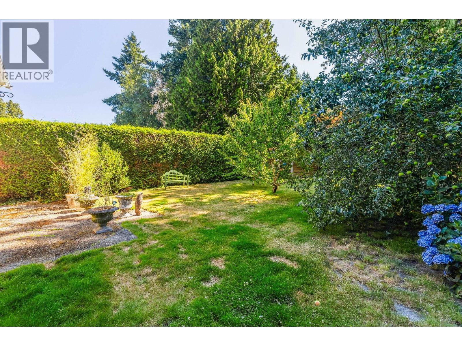 1554 FARRELL Crescent, Delta