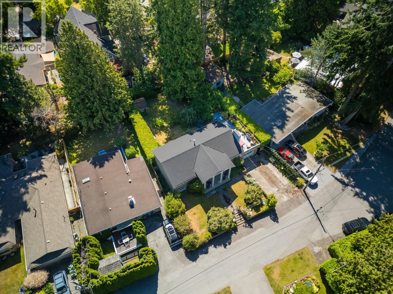 1554 FARRELL Crescent, Delta