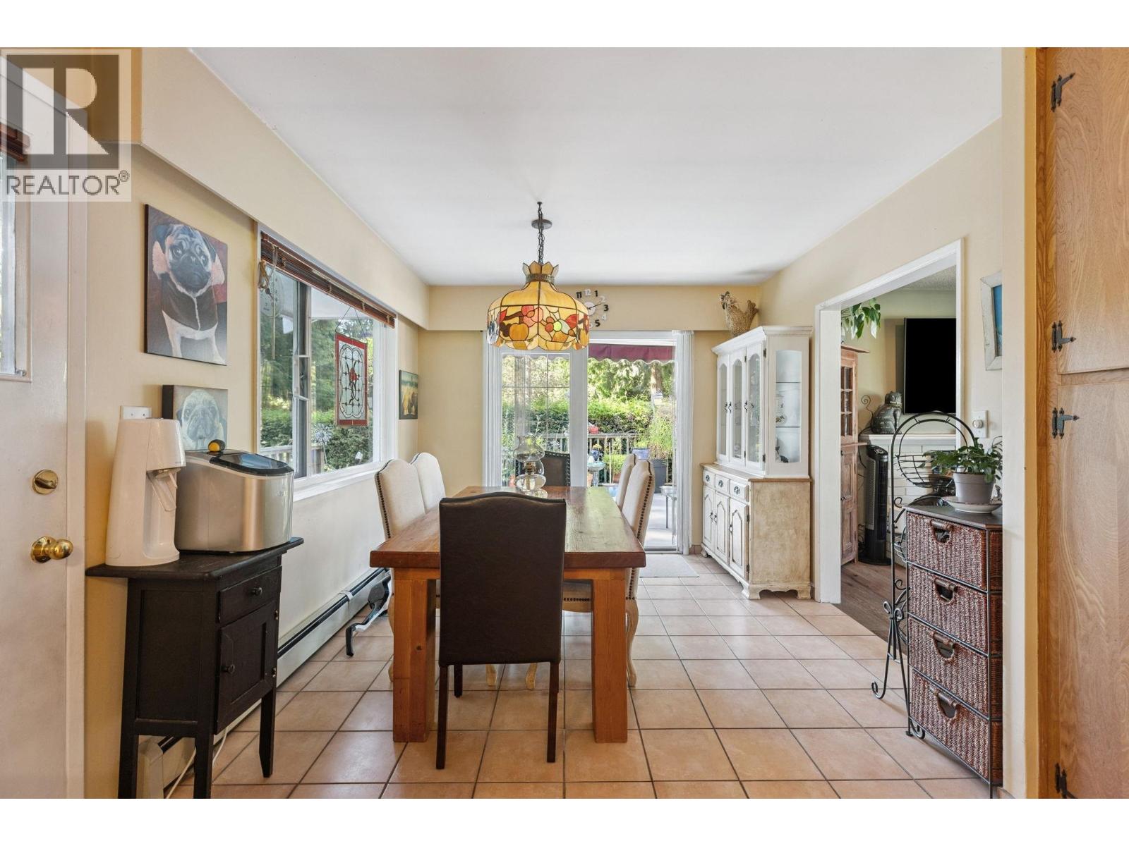 1554 FARRELL Crescent, Delta