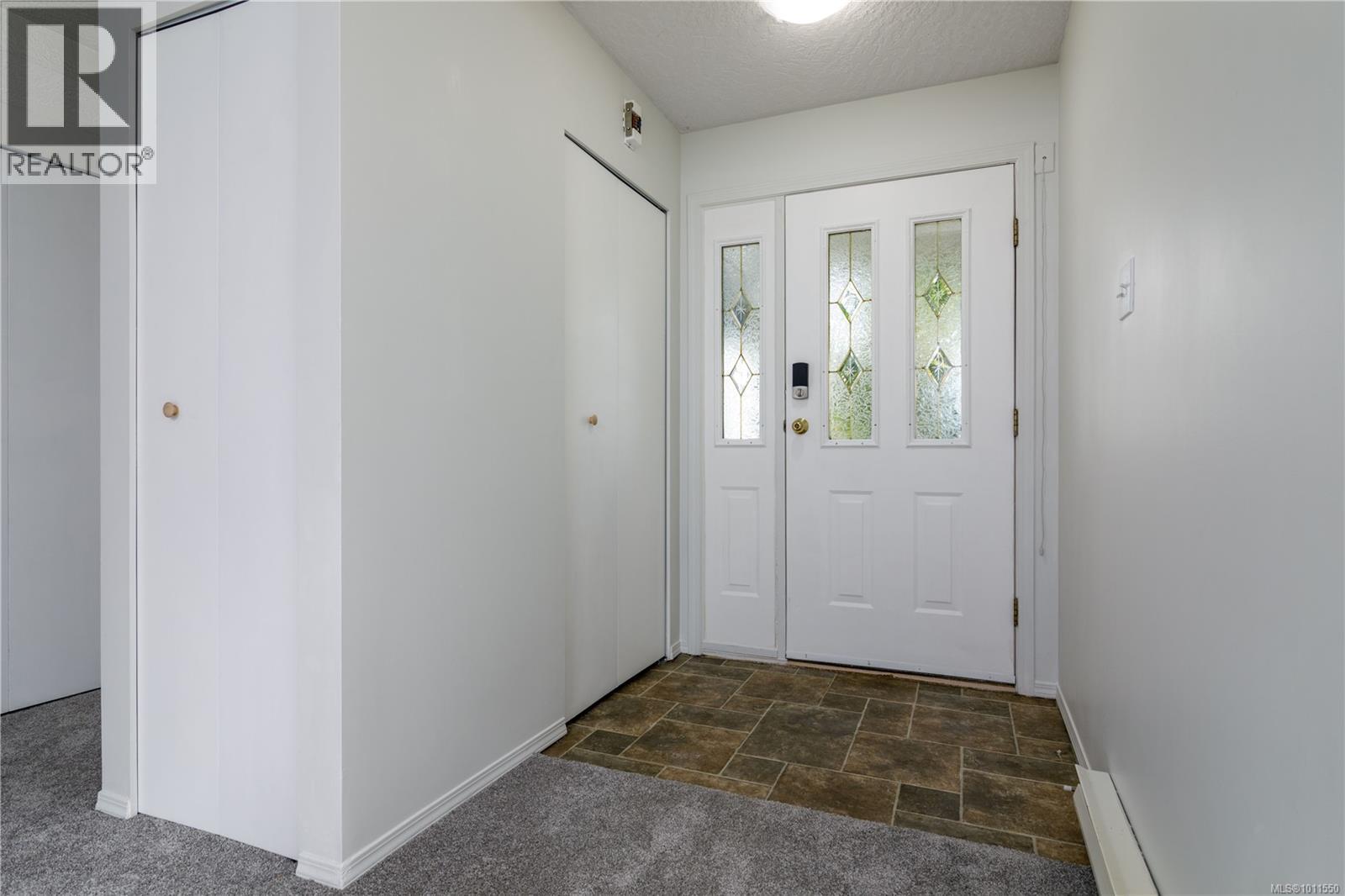 2850 Santana Dr, Langford