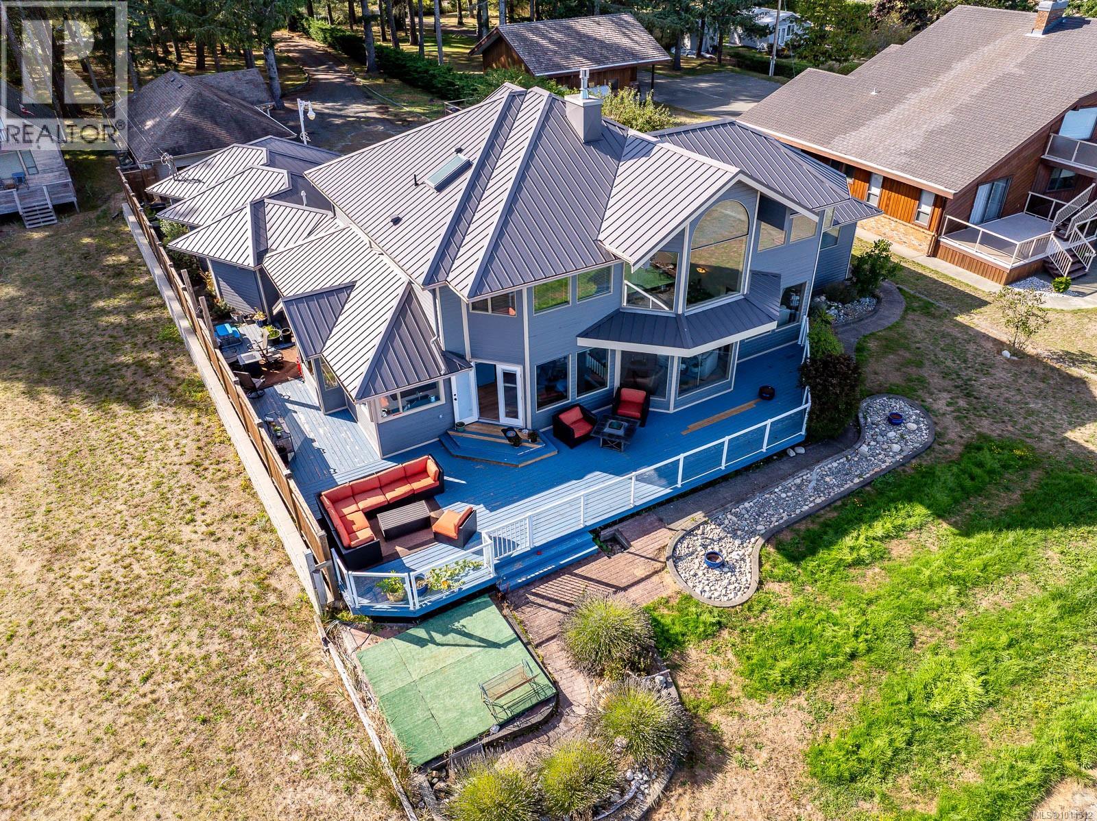 9060 Clarkson Ave, Black Creek