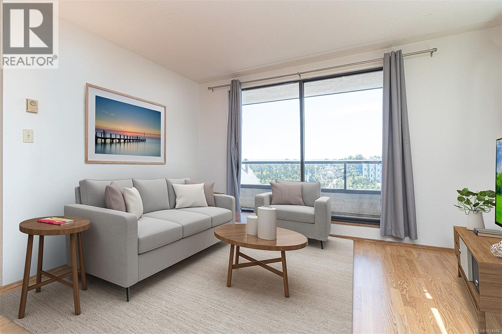 809 1630 Quadra Street, Victoria