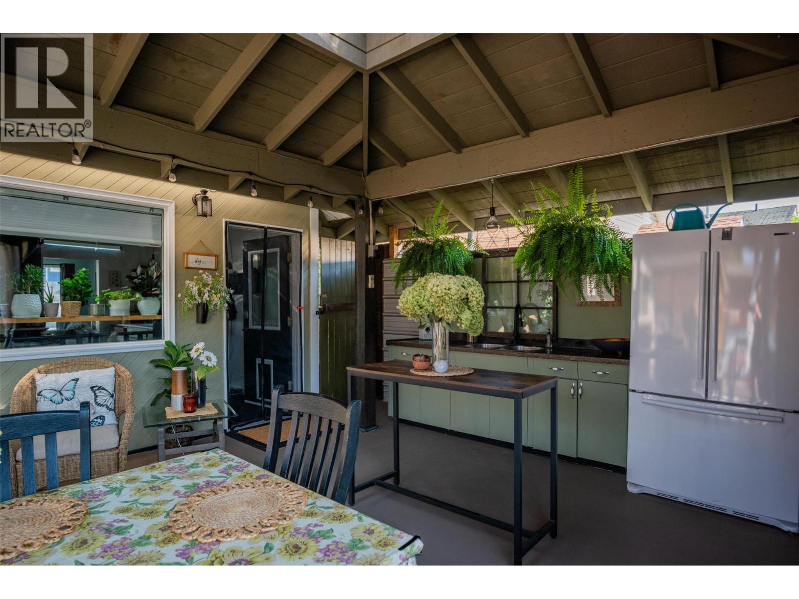 2130 SEVENTH Avenue, Trail
