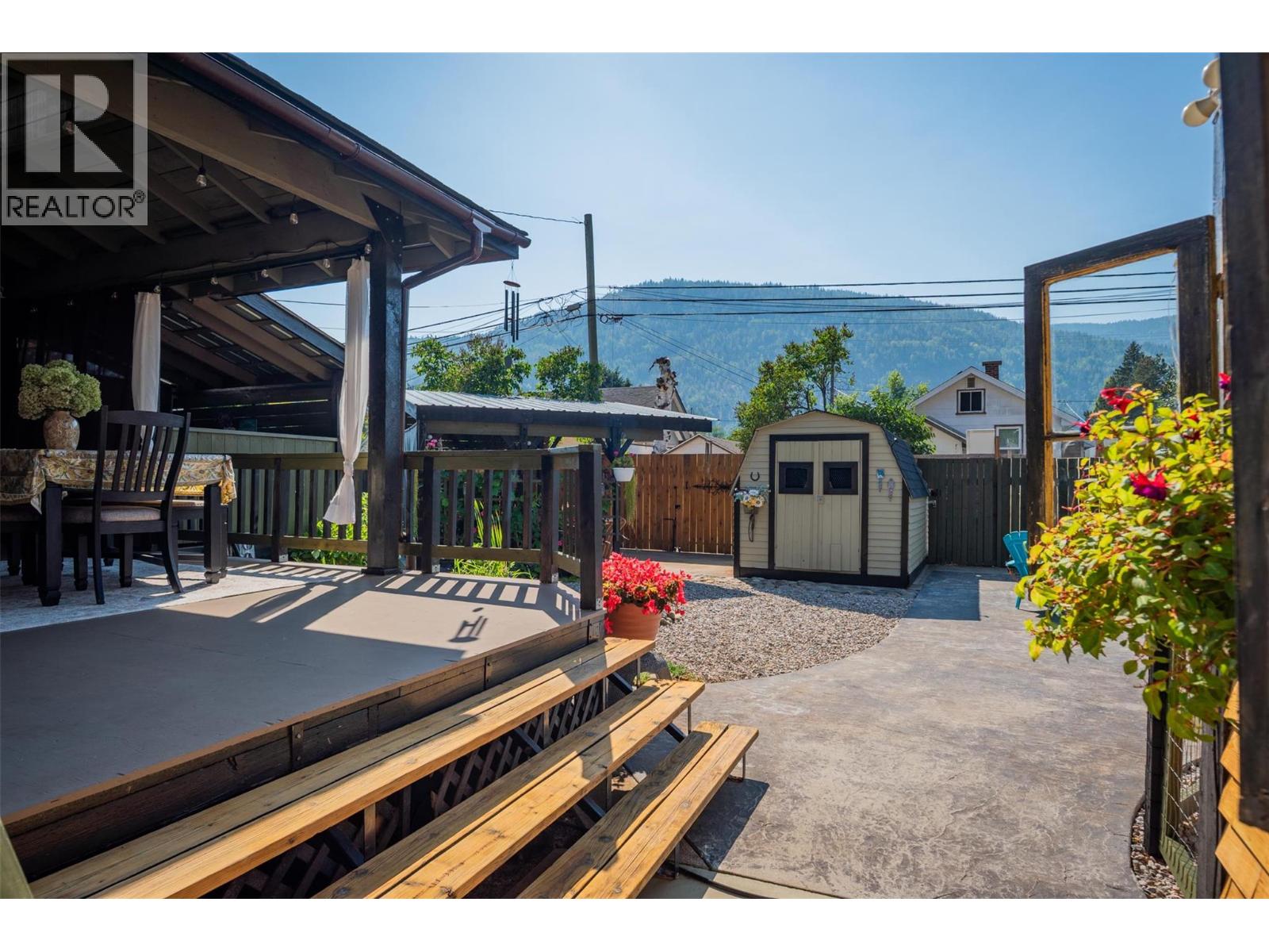 2130 SEVENTH Avenue, Trail