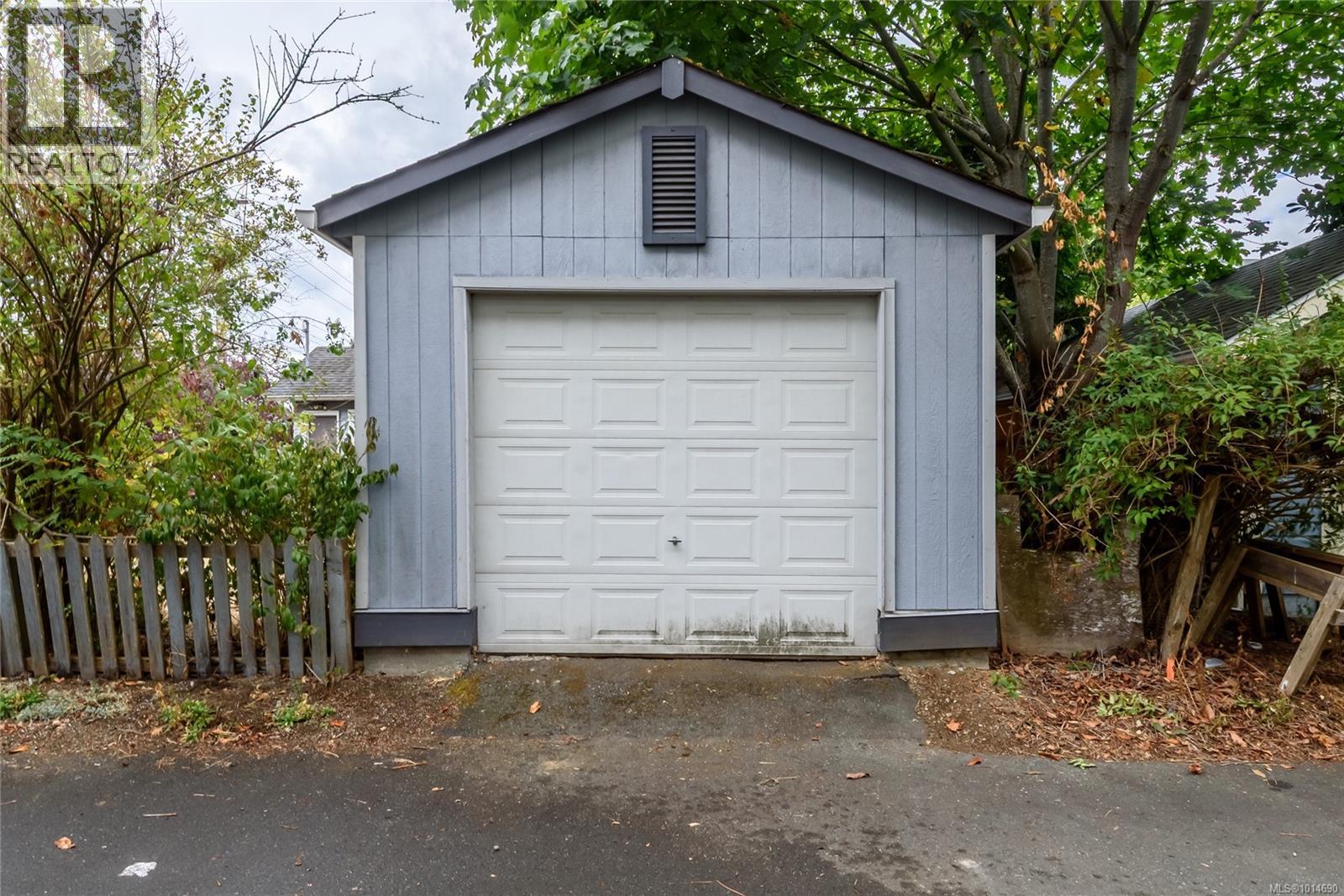 378 Harmston Ave, Courtenay