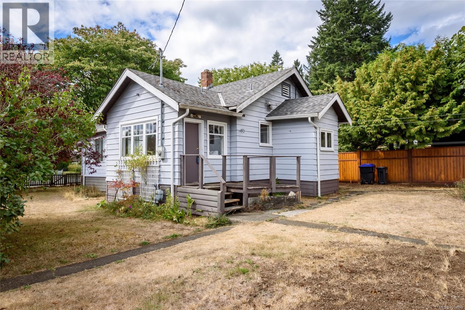 378 Harmston Ave, Courtenay