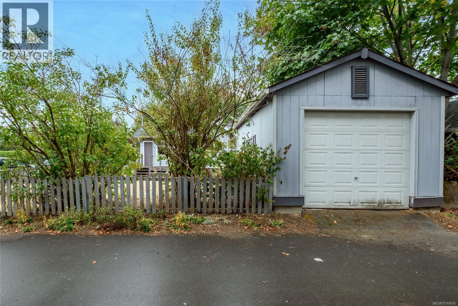378 Harmston Ave, Courtenay