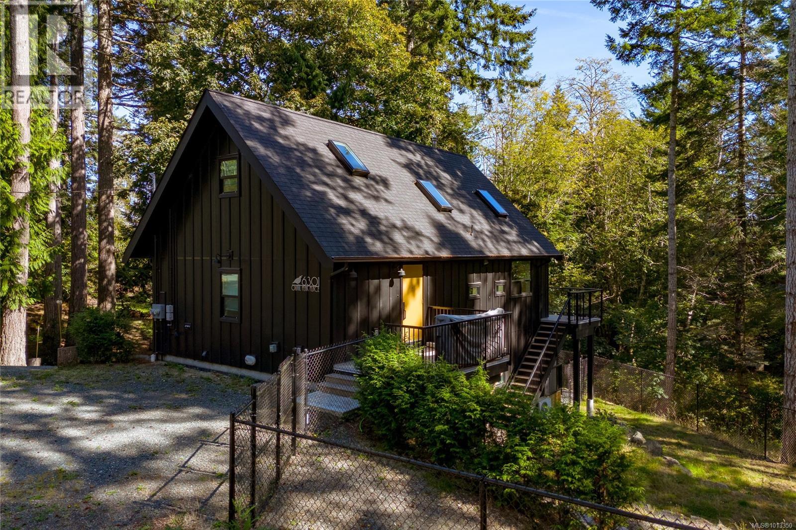  6301 Quail Peak Place, Sooke