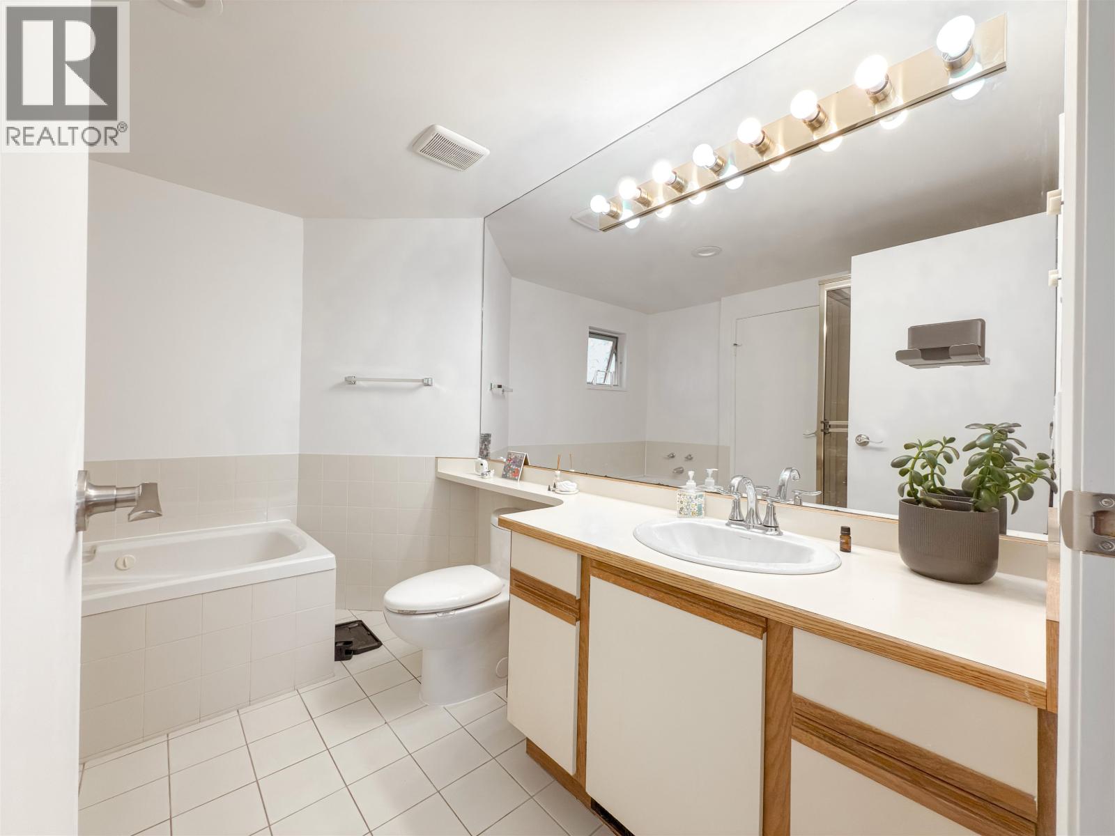 #14-3459 RIVER Road West, Delta