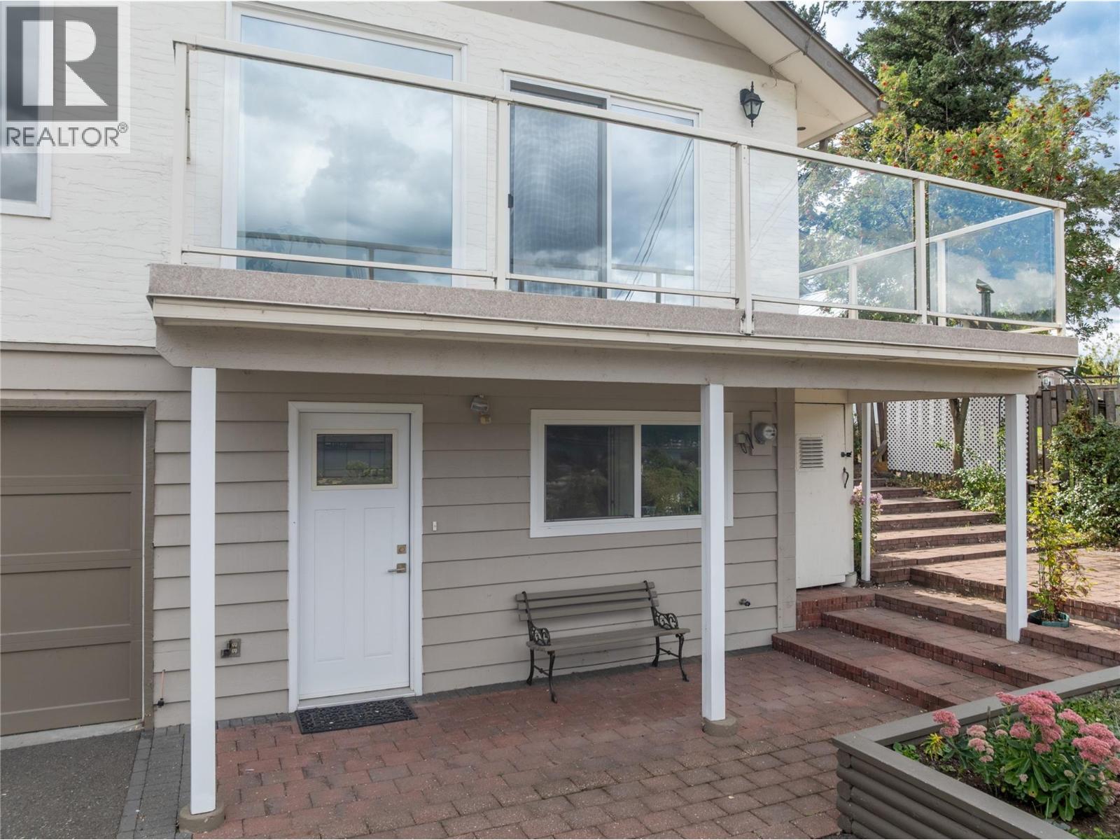 1225 Bay Drive, Chase