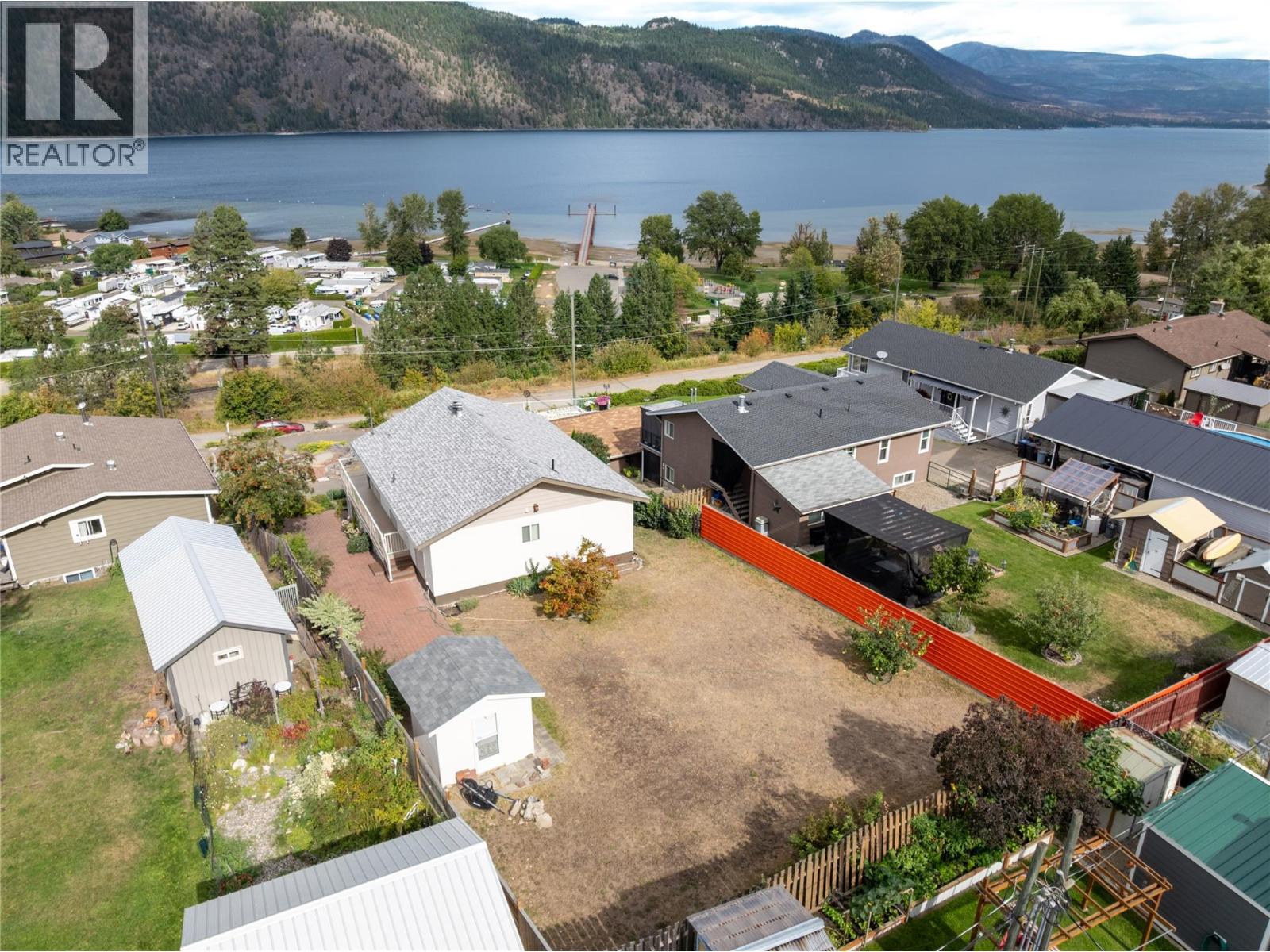 1225 Bay Drive, Chase