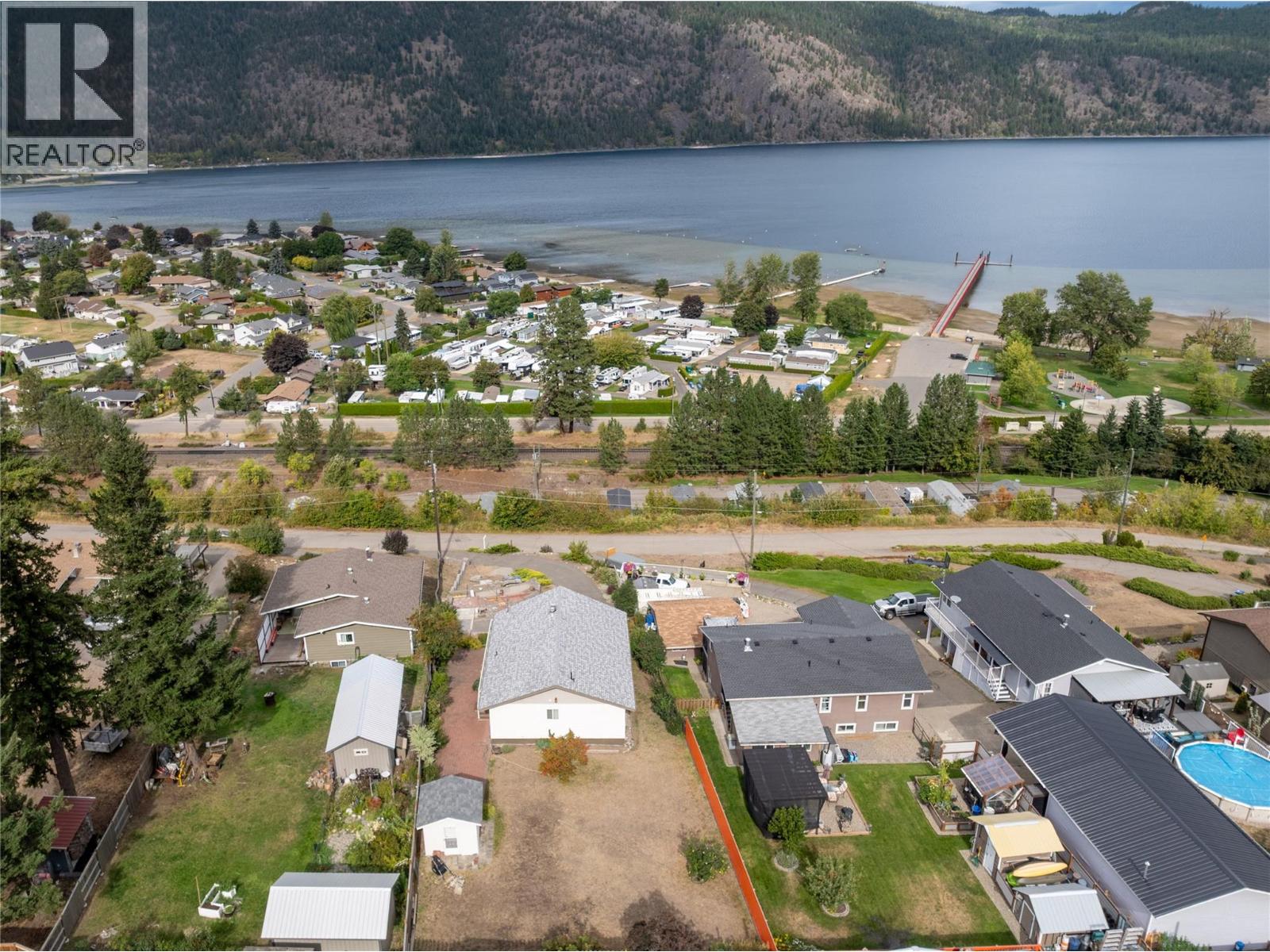 1225 Bay Drive, Chase