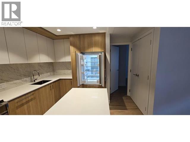 208 6085 IRMIN STREET, Burnaby