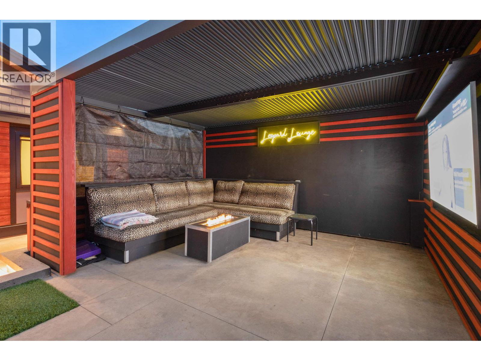 1249 ALDERWOOD PLACE, North Vancouver