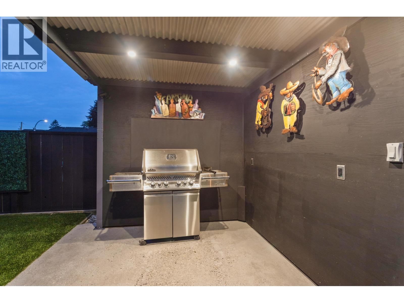 1249 ALDERWOOD PLACE, North Vancouver
