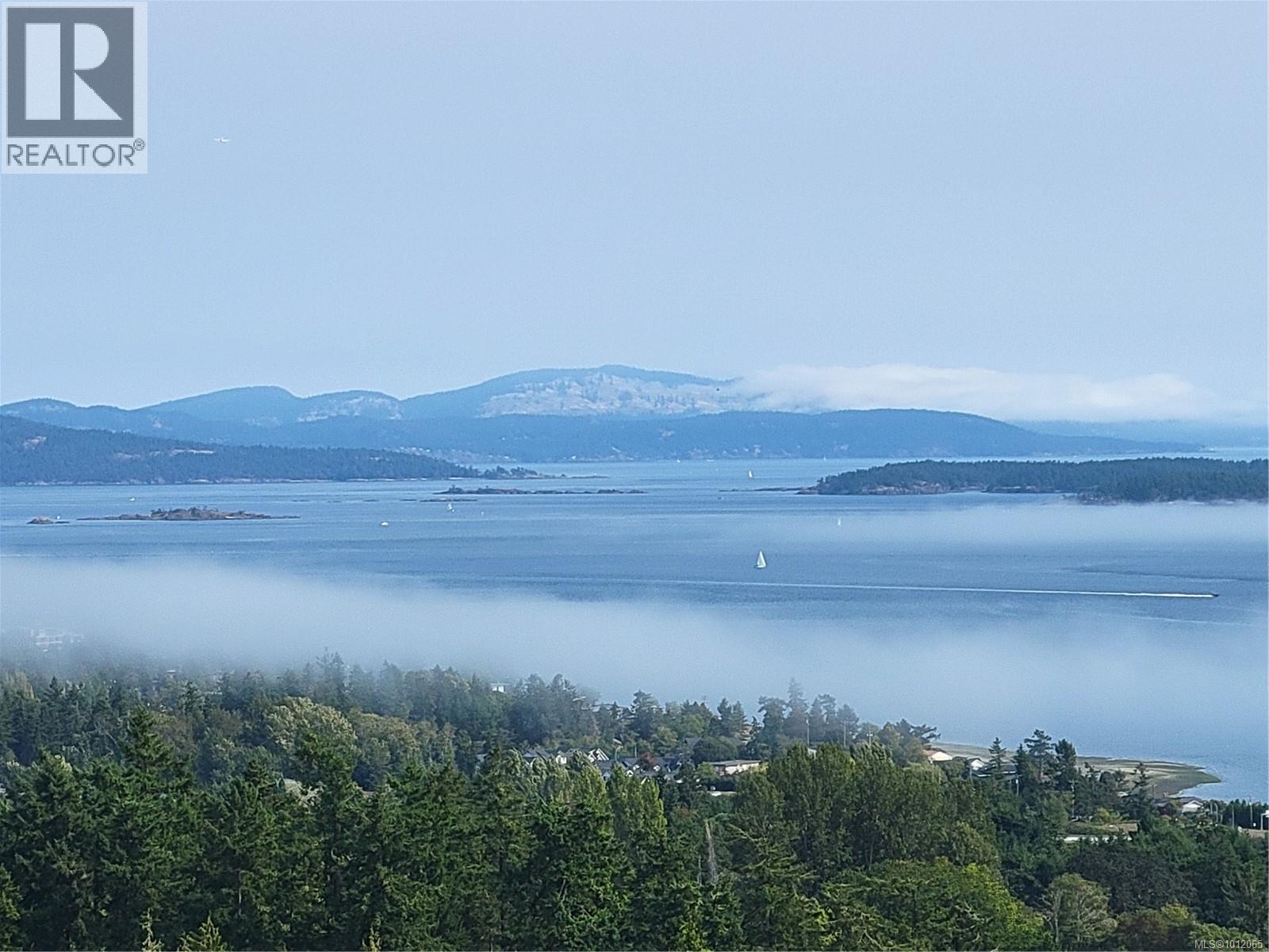 8870 Forest Park Dr, North Saanich