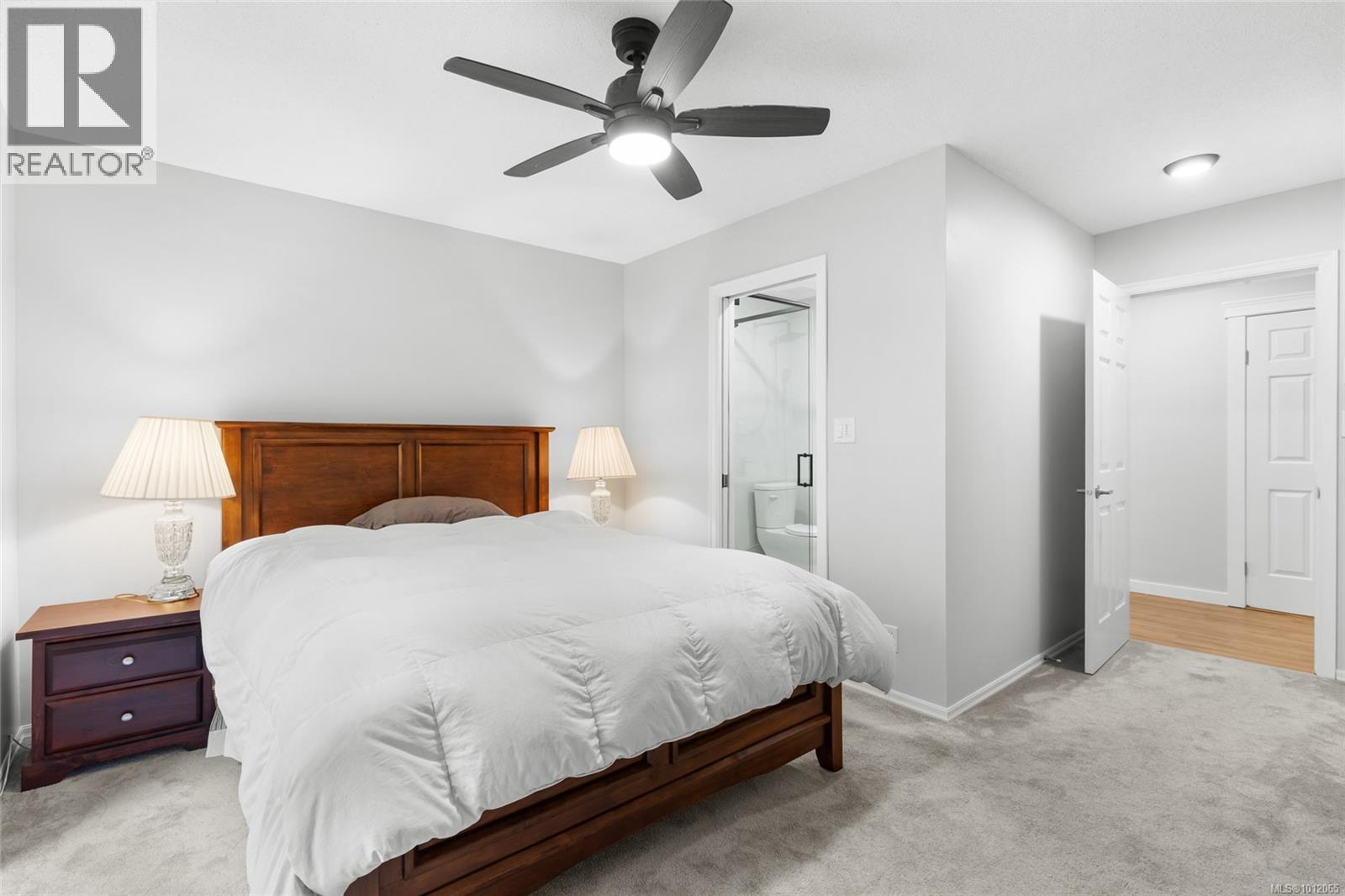 8870 Forest Park Dr, North Saanich