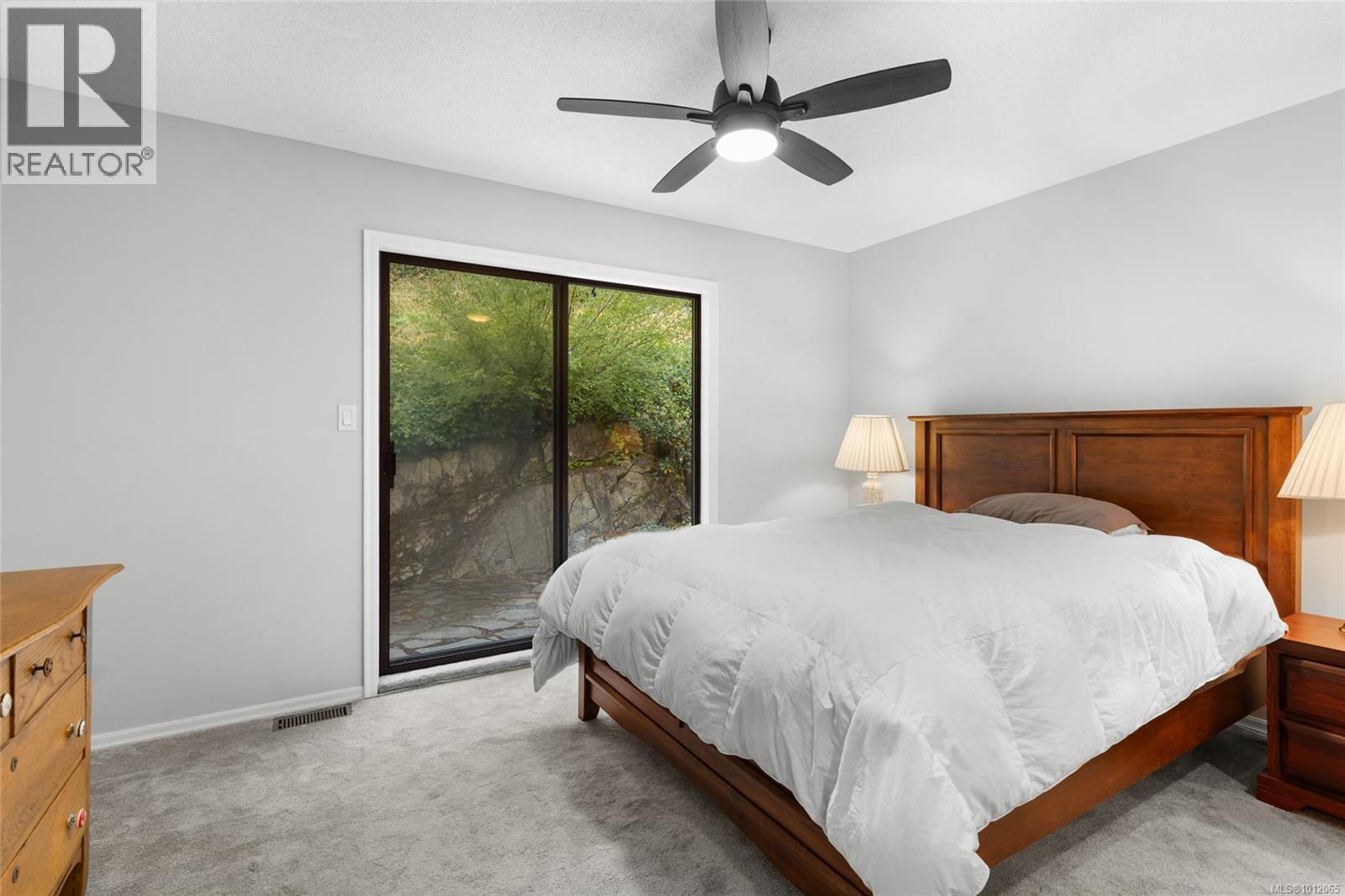8870 Forest Park Dr, North Saanich