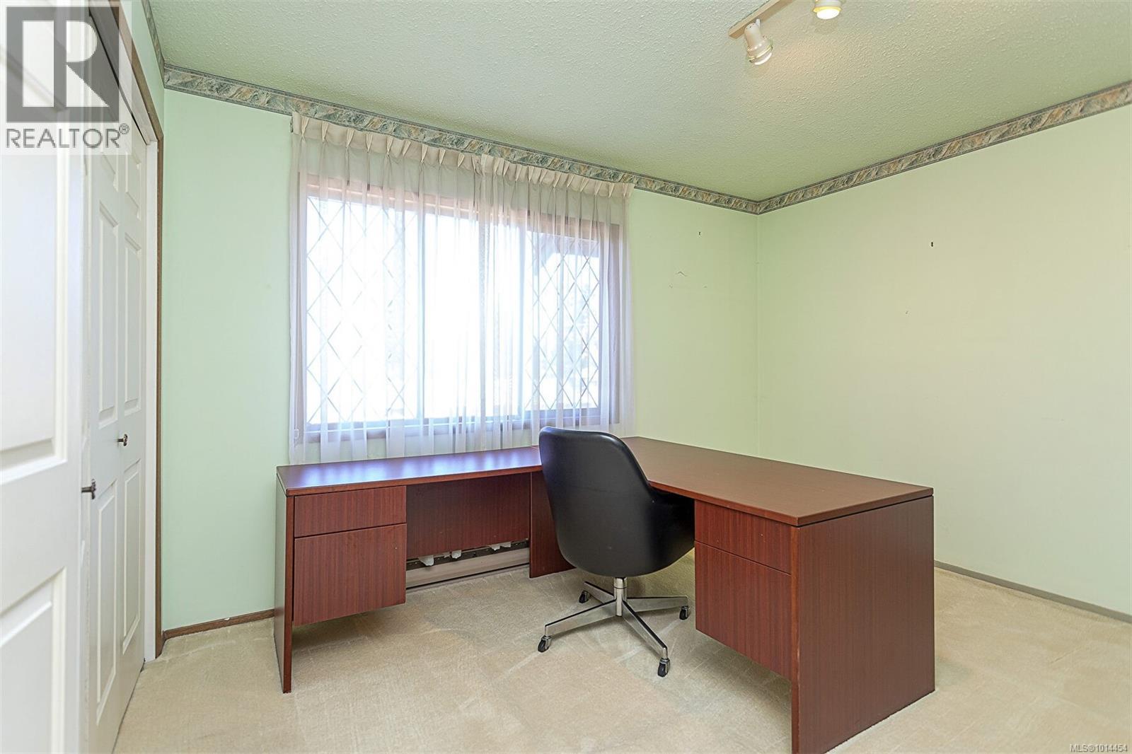 1048 Wood Duck Pl, Qualicum Beach