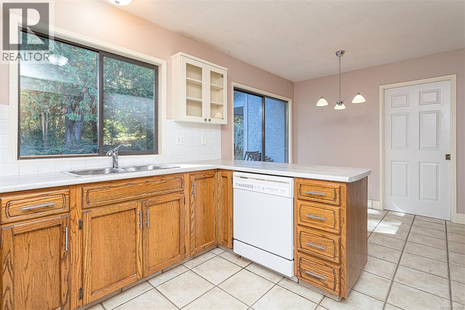 1048 Wood Duck Pl, Qualicum Beach