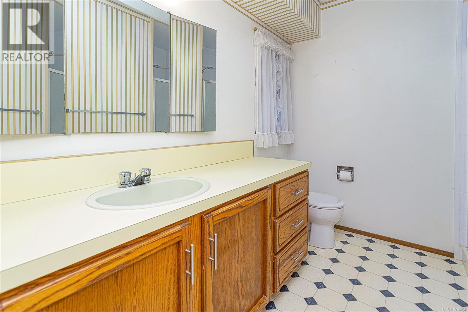 1048 Wood Duck Pl, Qualicum Beach