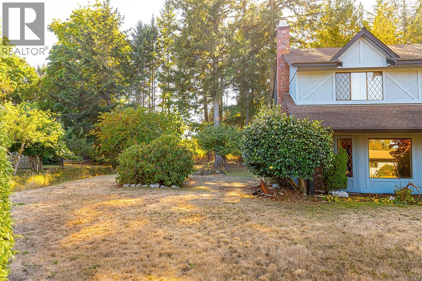 1048 Wood Duck Pl, Qualicum Beach