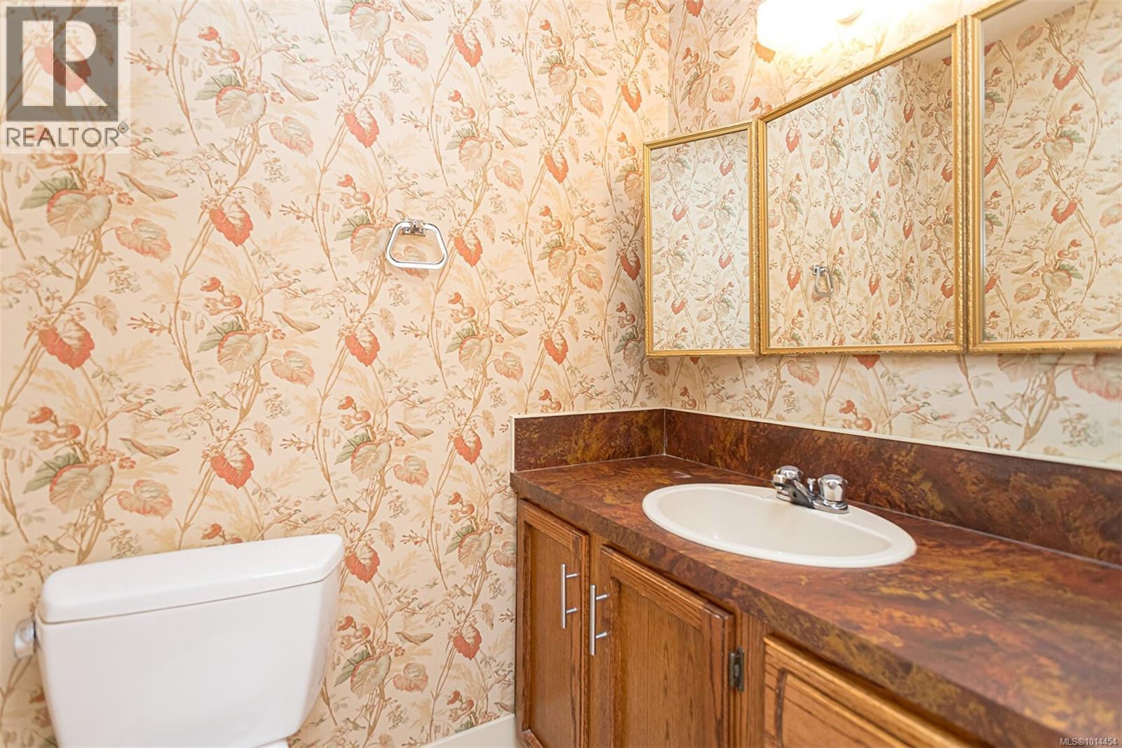 1048 Wood Duck Pl, Qualicum Beach