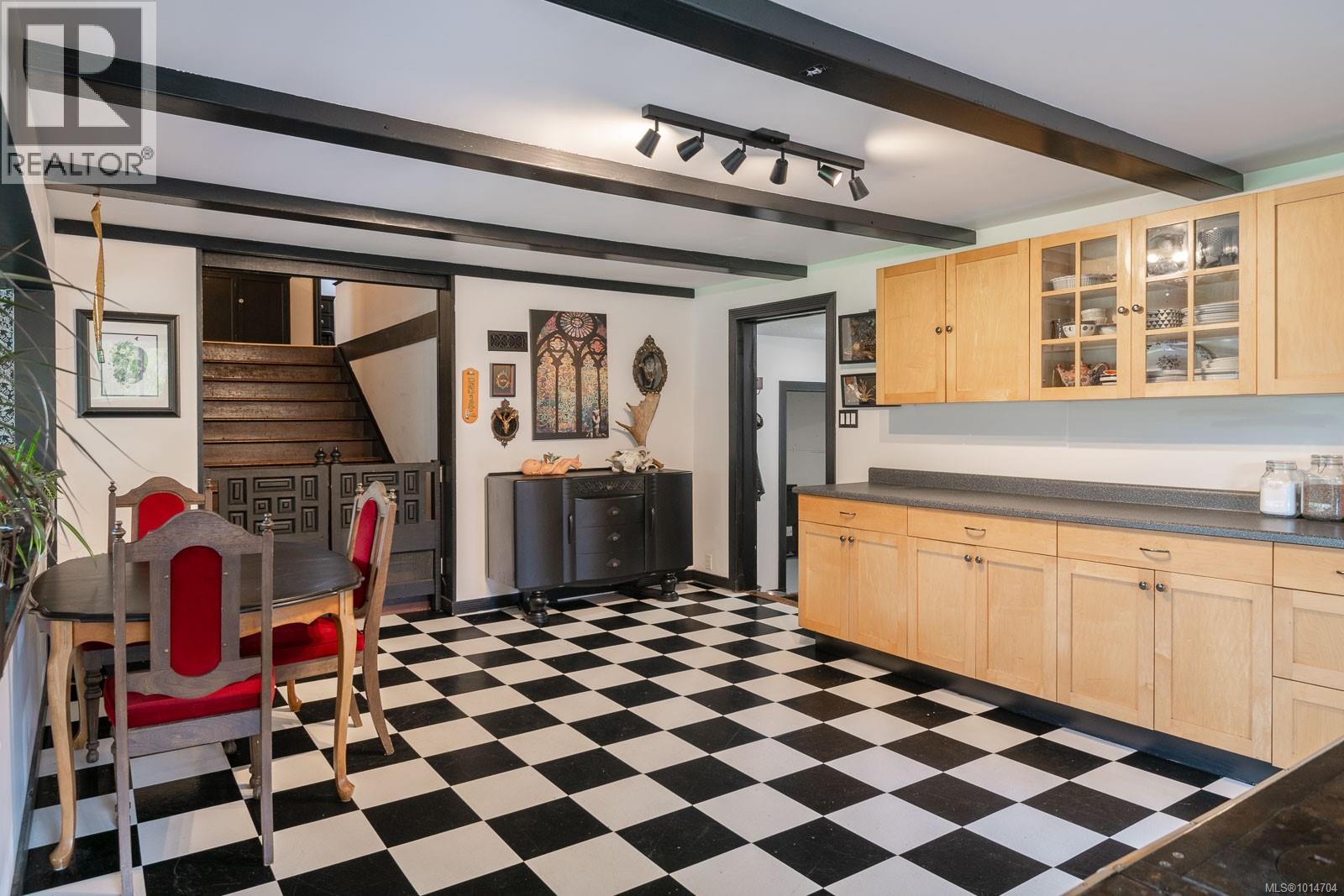 8590 Bland Rd, Port Alberni
