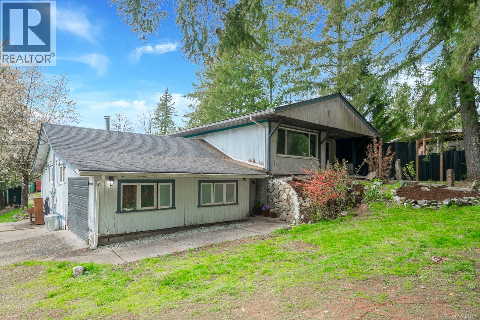 8590 Bland Rd, Port Alberni