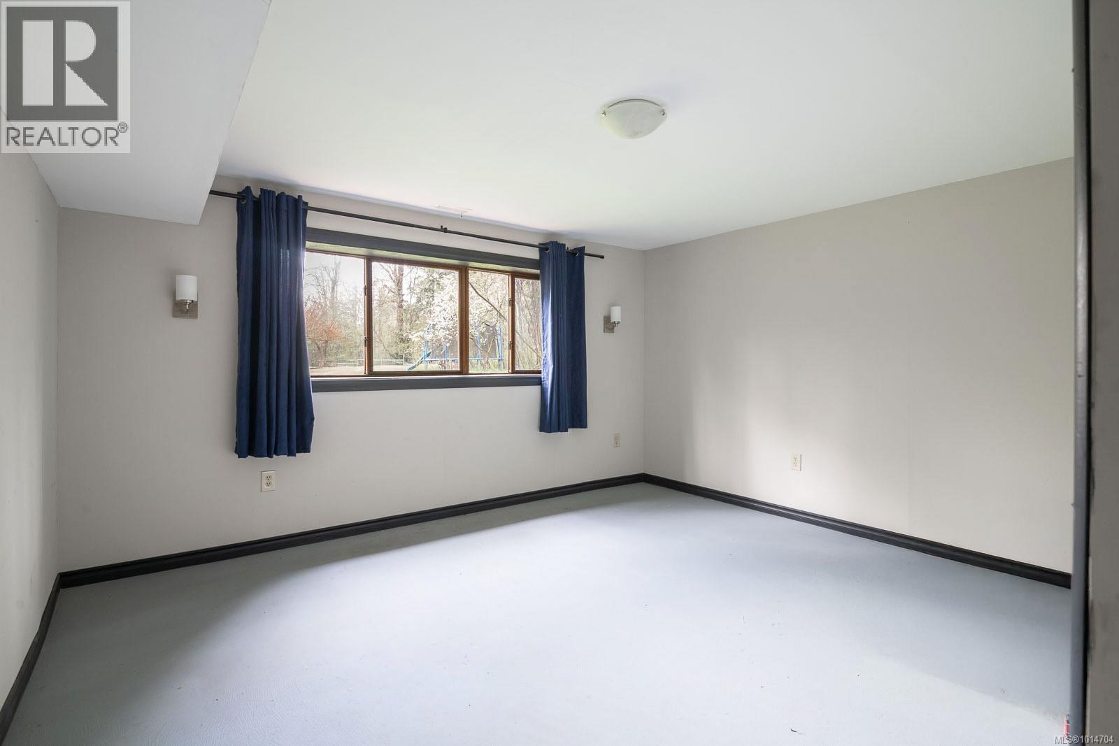 8590 Bland Rd, Port Alberni