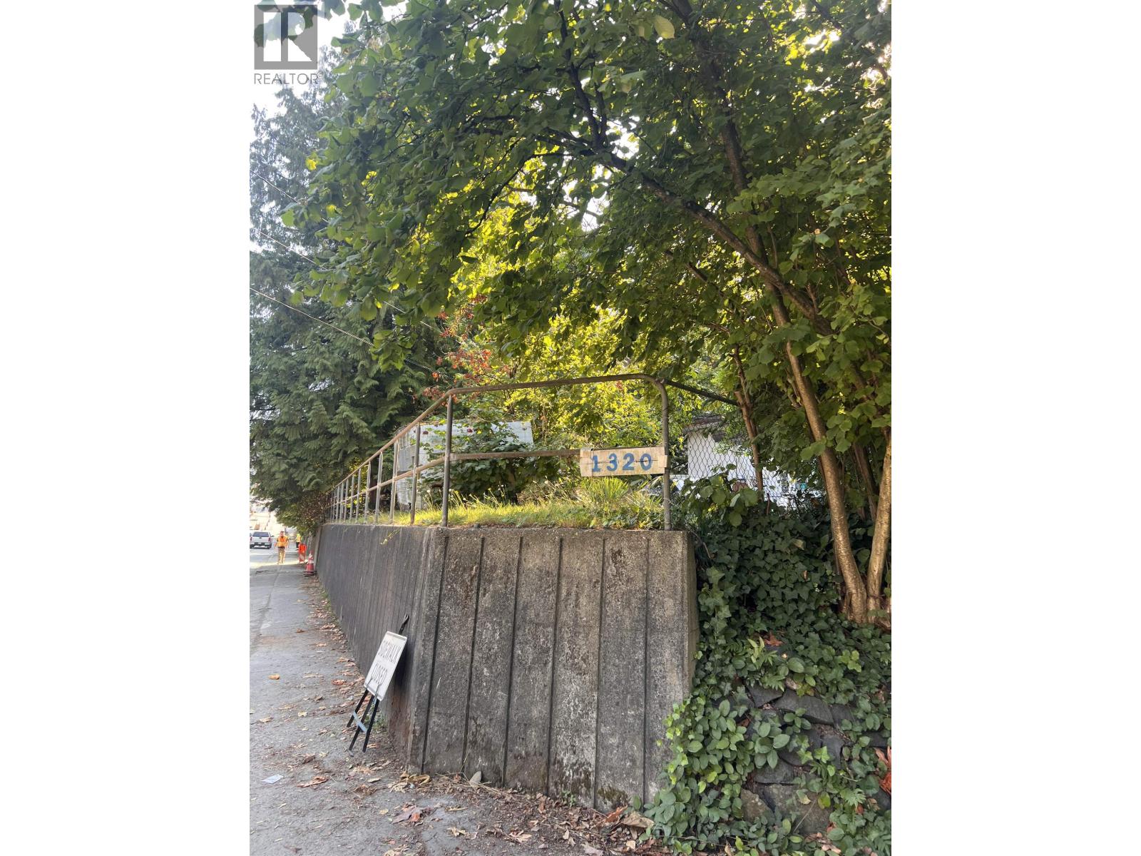 1320 AUSTIN AVENUE, Coquitlam