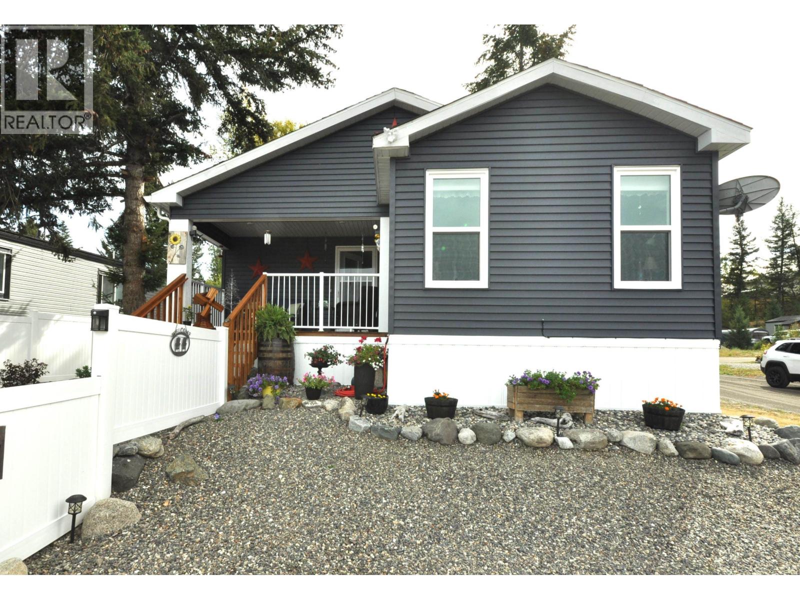 31 4072 LAC LA HACHE STATION Road - photo 2