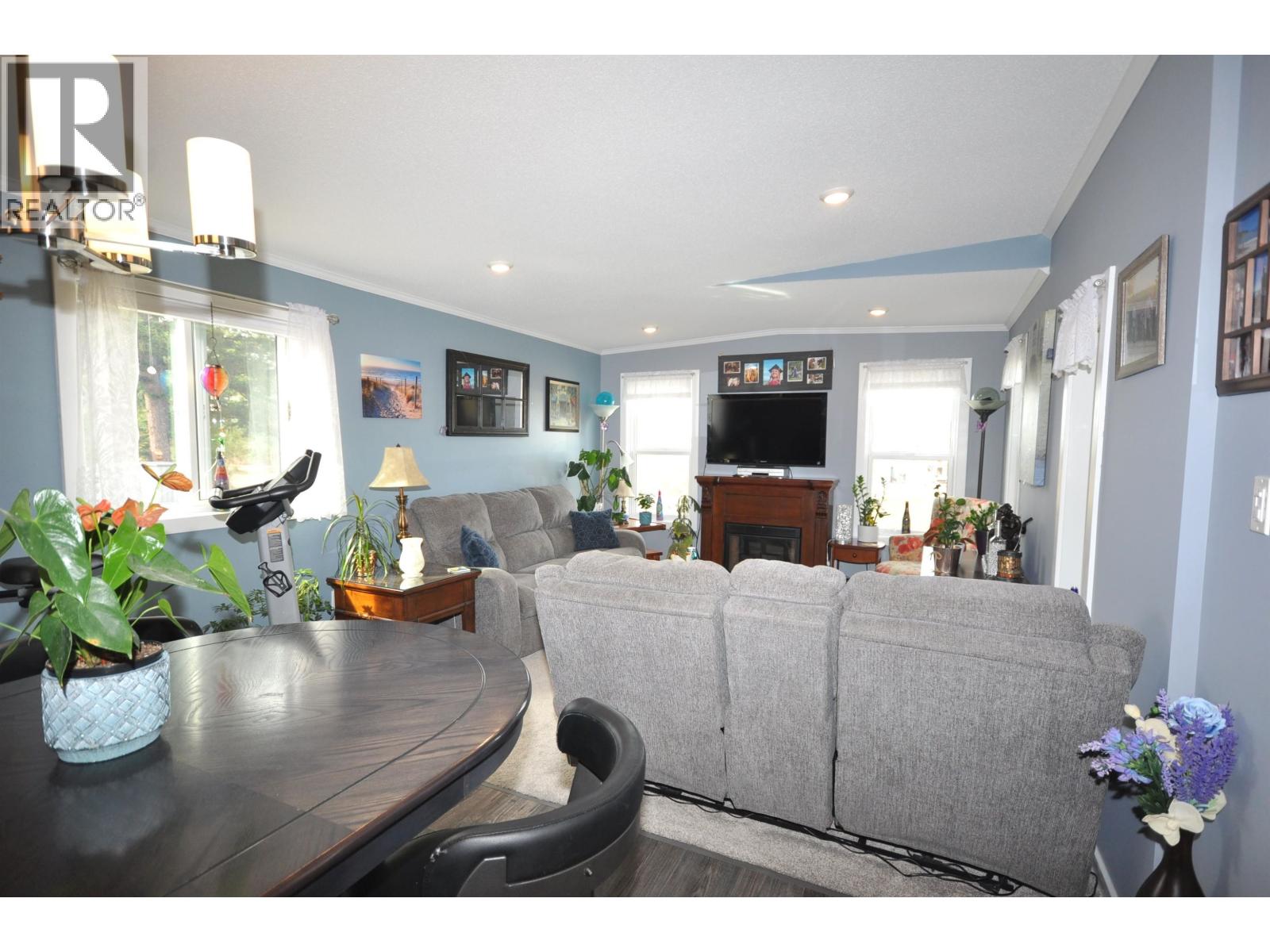 31 4072 LAC LA HACHE STATION ROAD - 9