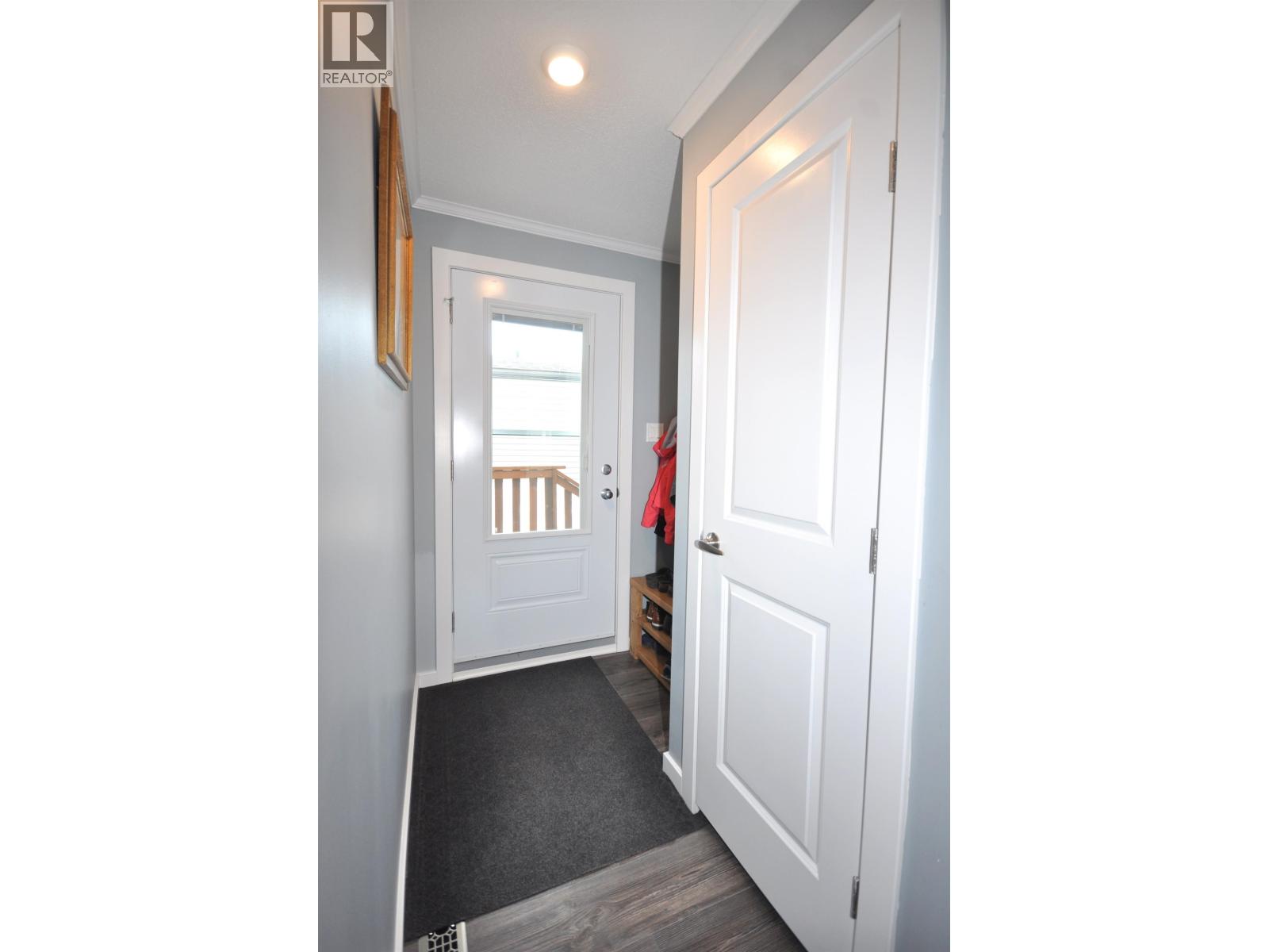 31 4072 LAC LA HACHE STATION ROAD - 14