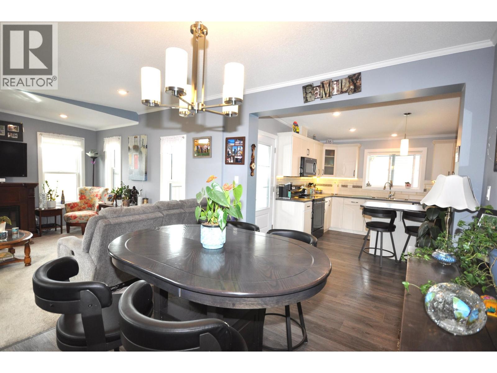 31 4072 LAC LA HACHE STATION ROAD - 8