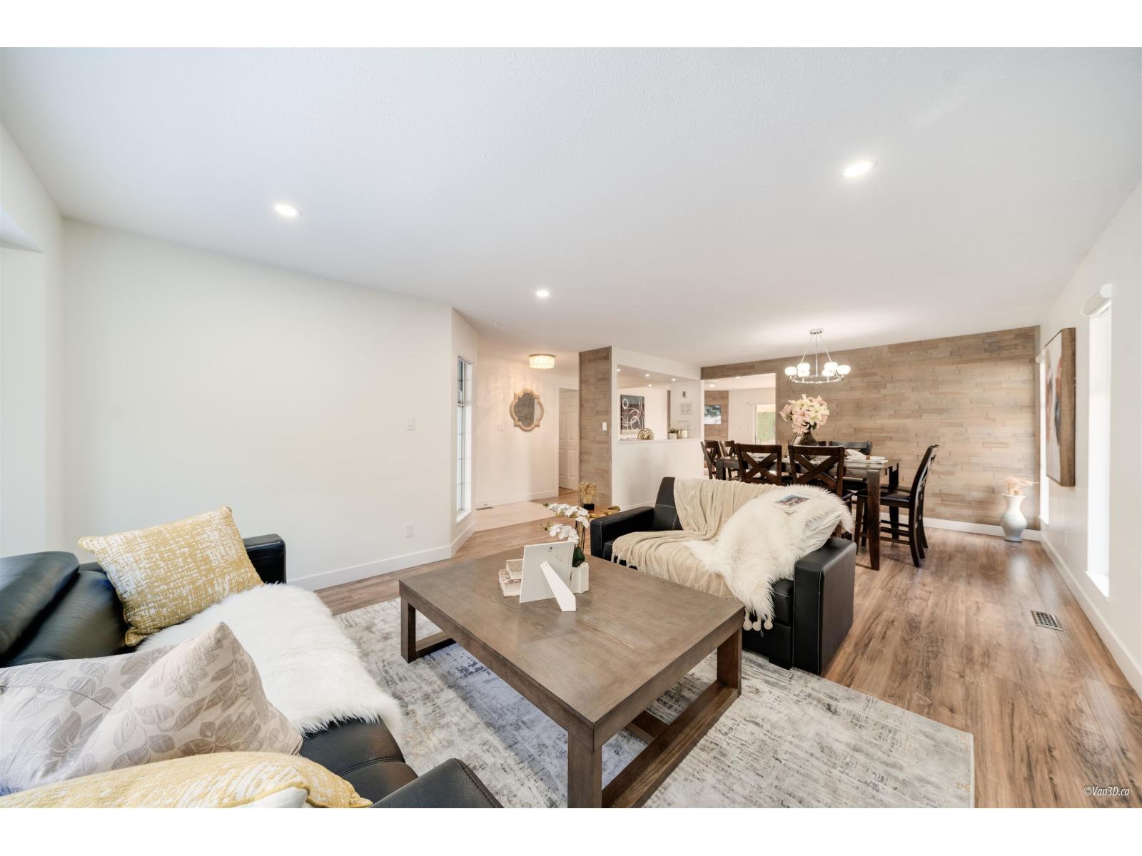 14286 20 AVENUE, Surrey