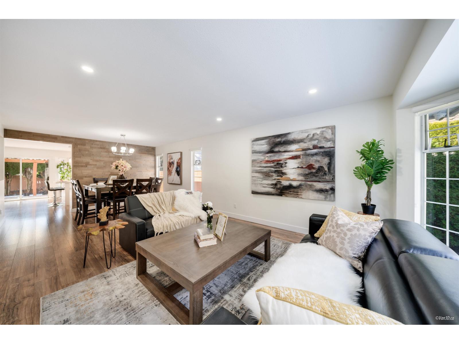 14286 20 AVENUE, Surrey