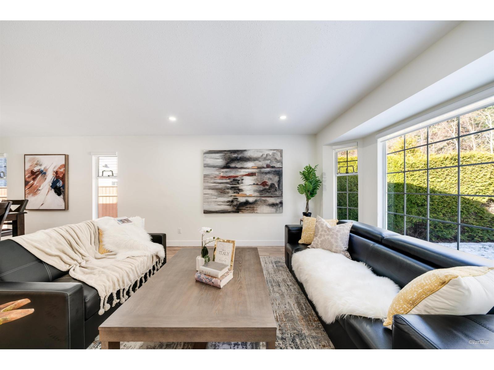 14286 20 AVENUE, Surrey